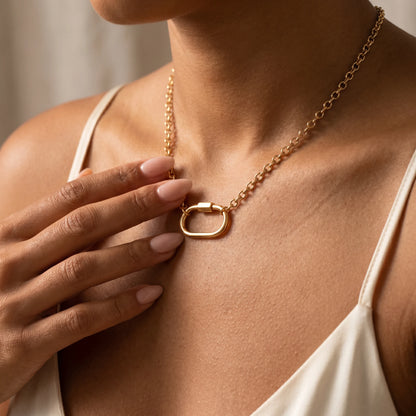 Oval Lock Choker Necklace gold intimate hand-to-pendant
