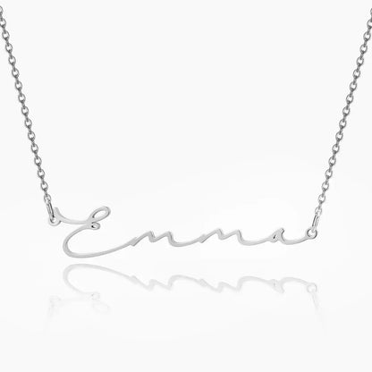 Elegant Petit Name Necklace by AUREATE featuring a personalized name pendant, perfect minimalist accessory.