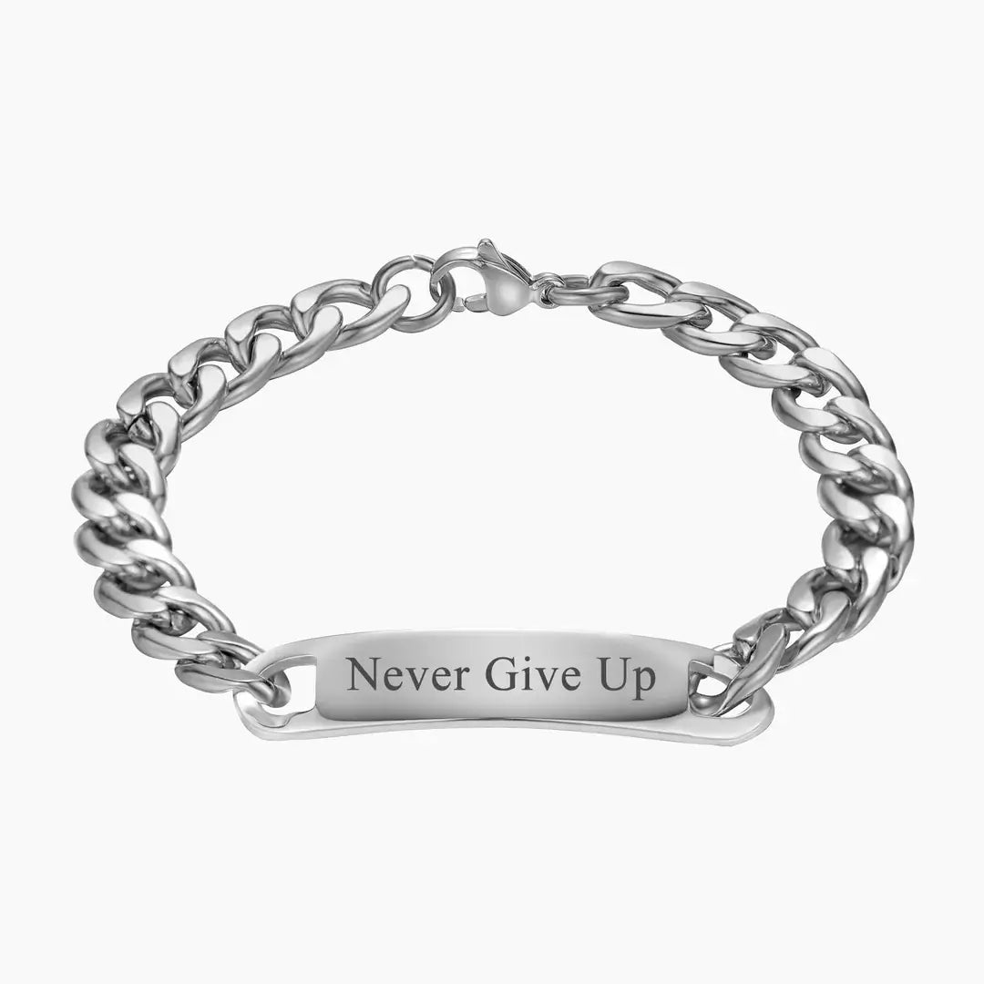 Cuban Link Bar Bracelet with Engraving by AUREATE featuring a motivational engraving 'Never Give Up'.