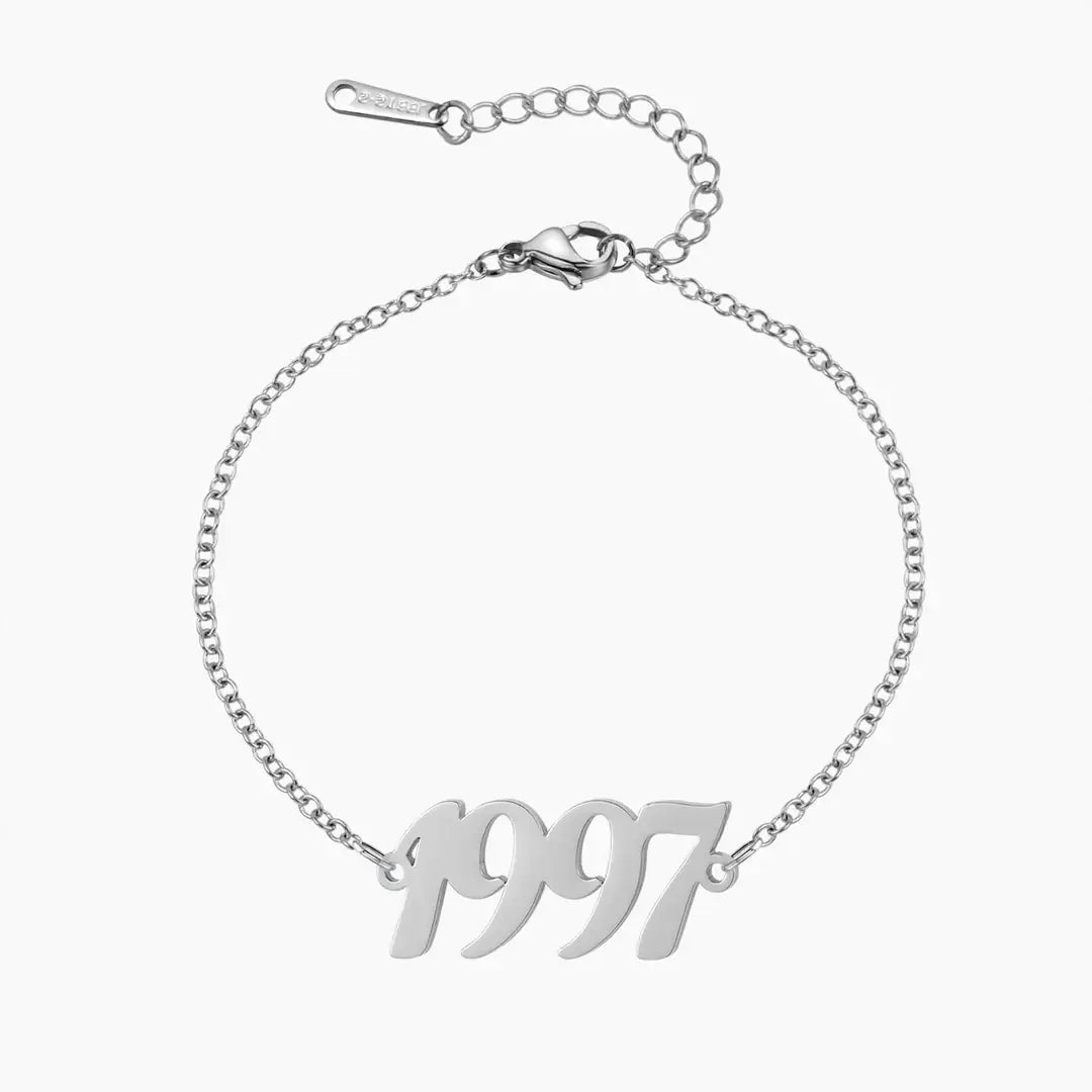 Year Charm Anklet featuring a personalized 1997 charm from AUREATE, capturing a unique fashion statement.