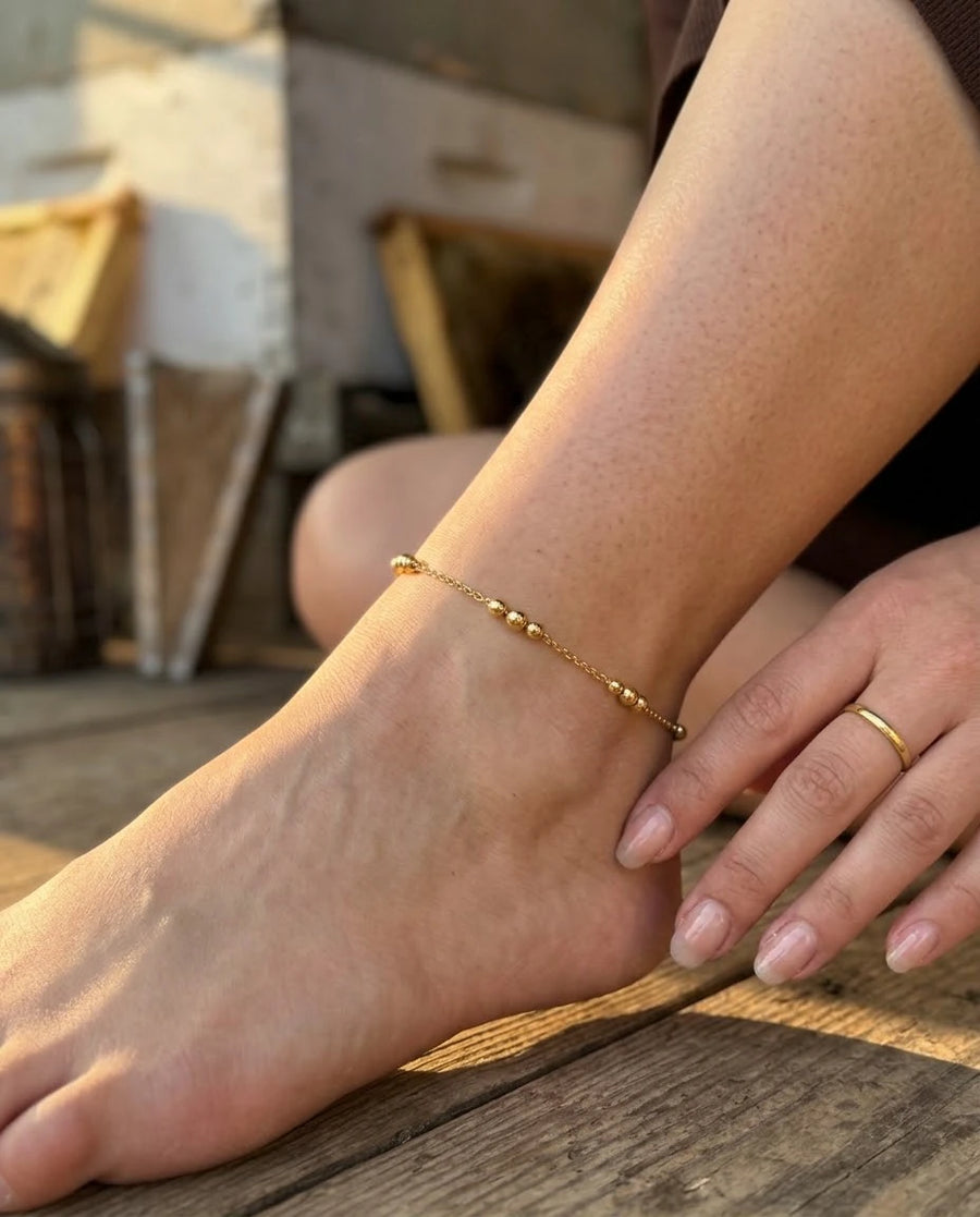 Beaded Station Anklet porté