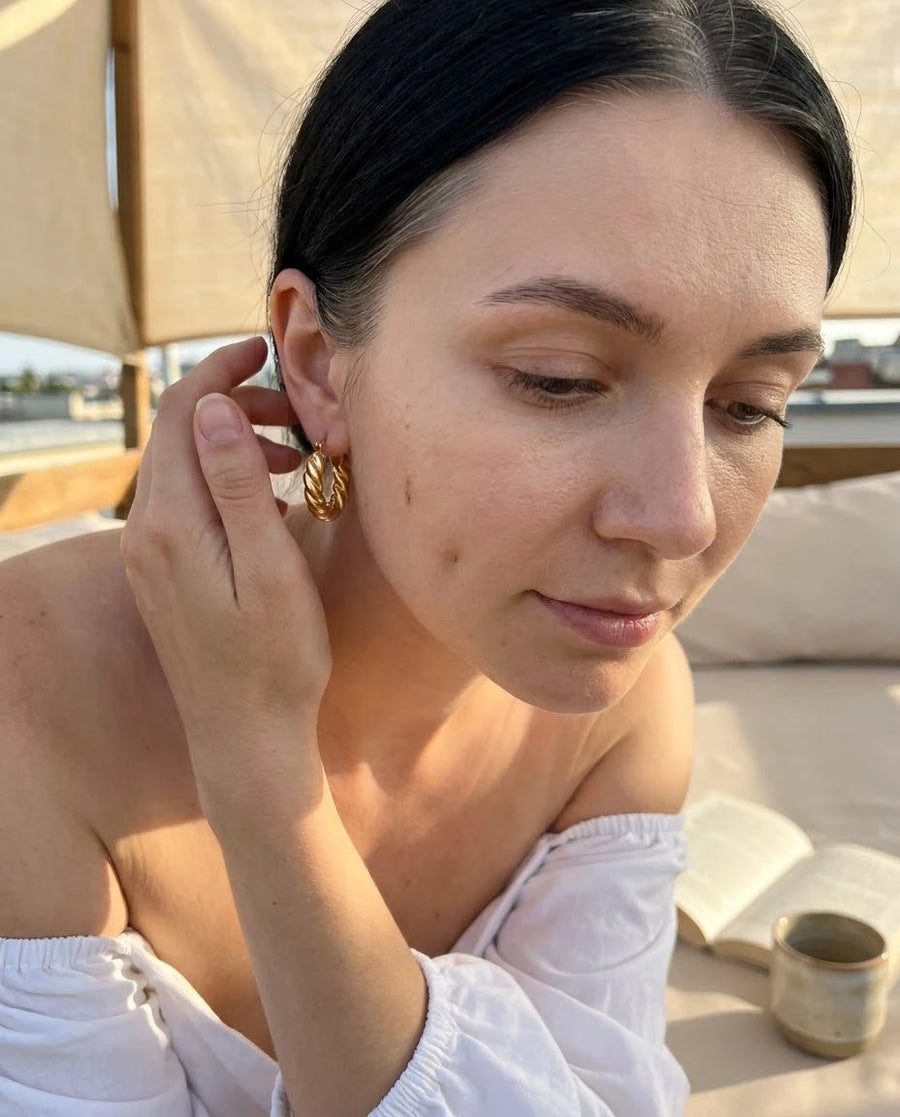 Coiled Profile Statement Earrings porté