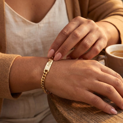 Cuban Bar Engraved Bracelet 18K Gold tactile cafe Sofia