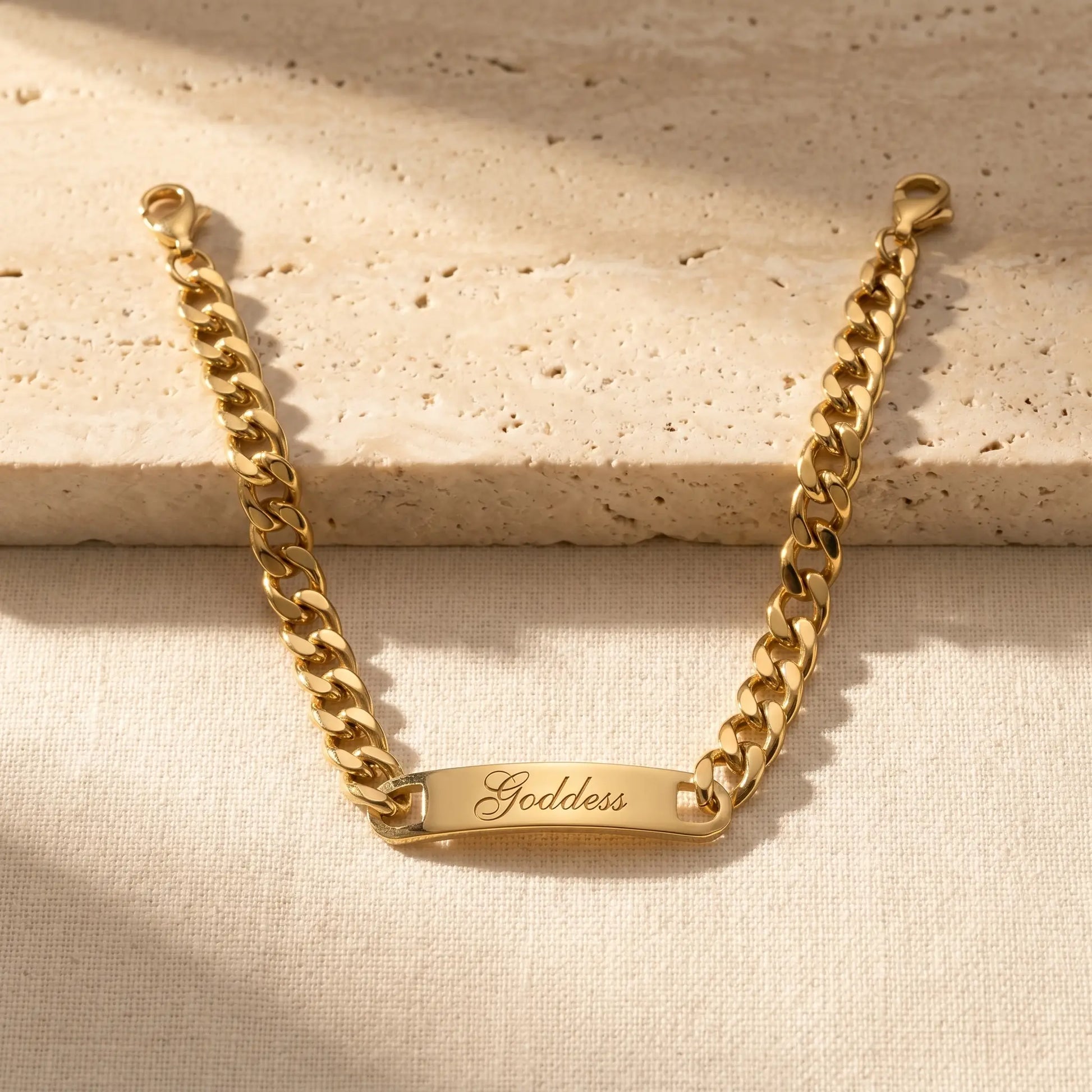 Cuban Bar Engraved Bracelet 18K Gold packshot Goddess