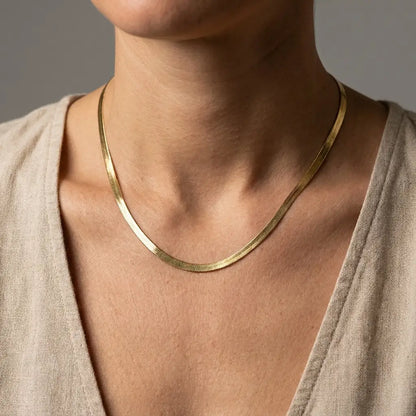 3mm Herringbone Gold Chain portrait studio