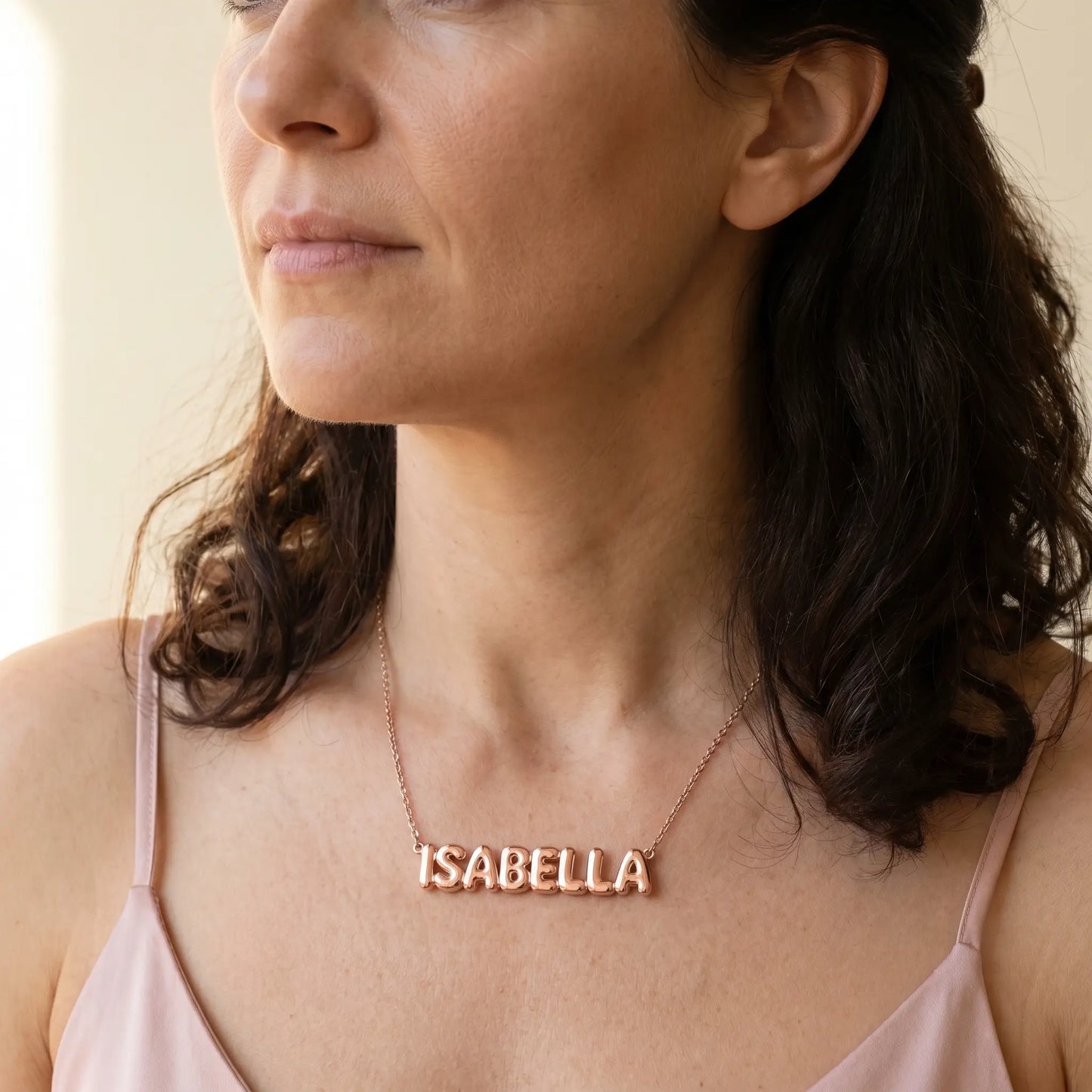 AUREATE Bubble Letter Name Chain Rose Gold ISABELLA mature elegance 3/4 profile editorial