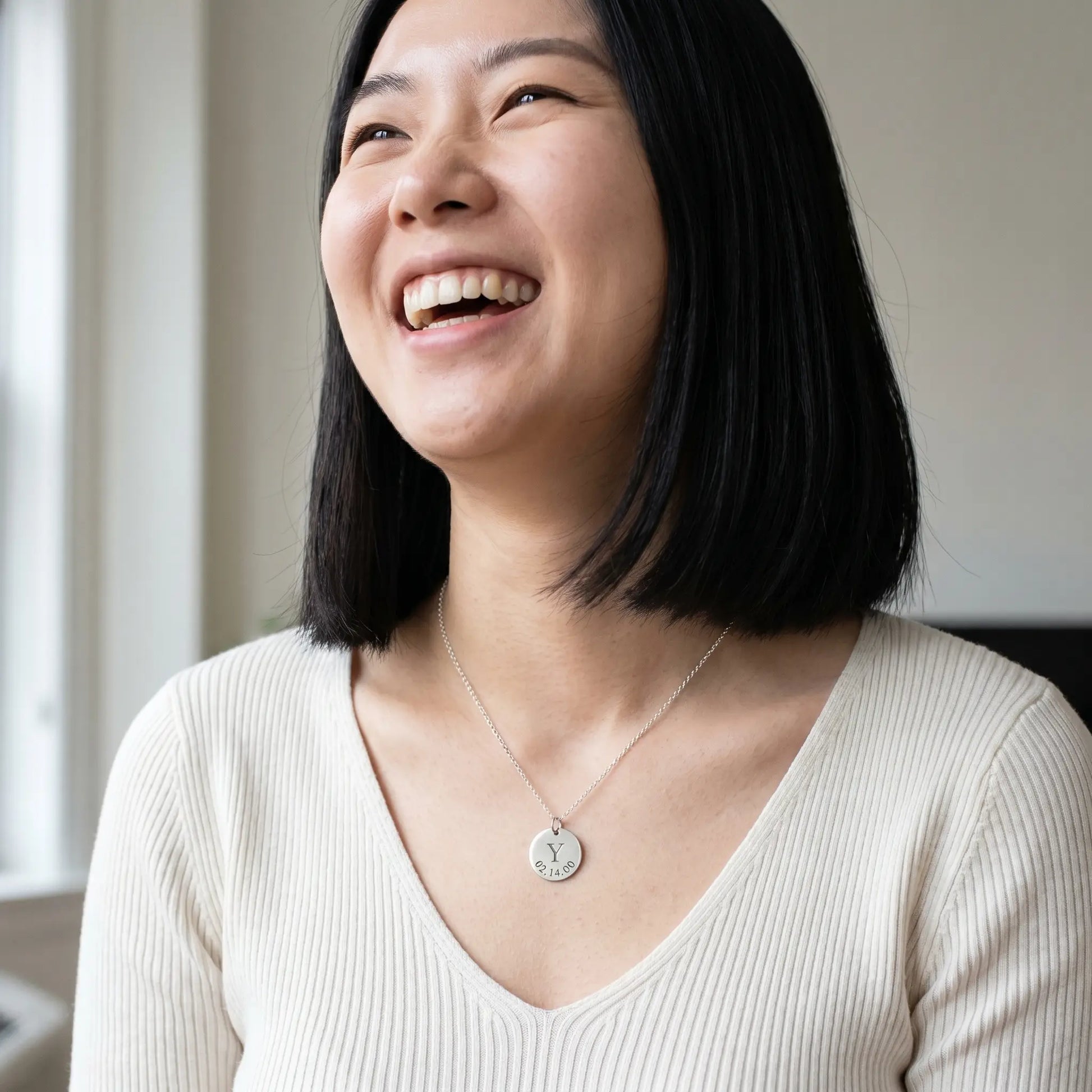 Date Letter Charm Pendant Silver candid joy laugh Korean woman cafe hf_s6
