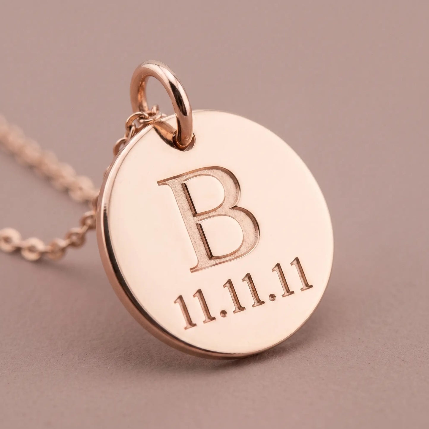 Date Letter Charm Pendant Rose Gold macro detail engraved B 11.11.11 hf_r4