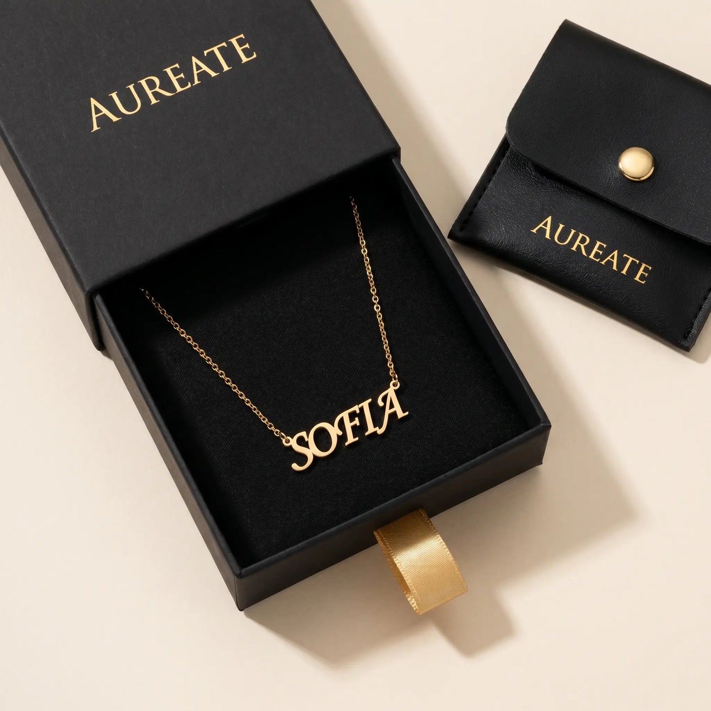 Personalized Script Name Chain 18K gold AUREATE gift box presentation