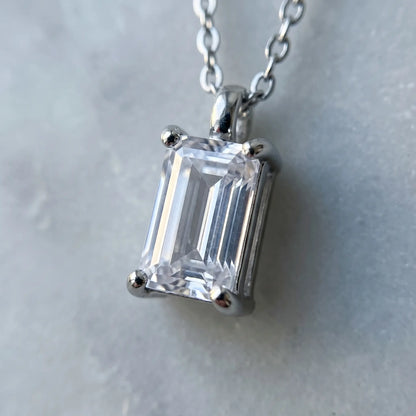 Baguette pendant necklace silver macro detail