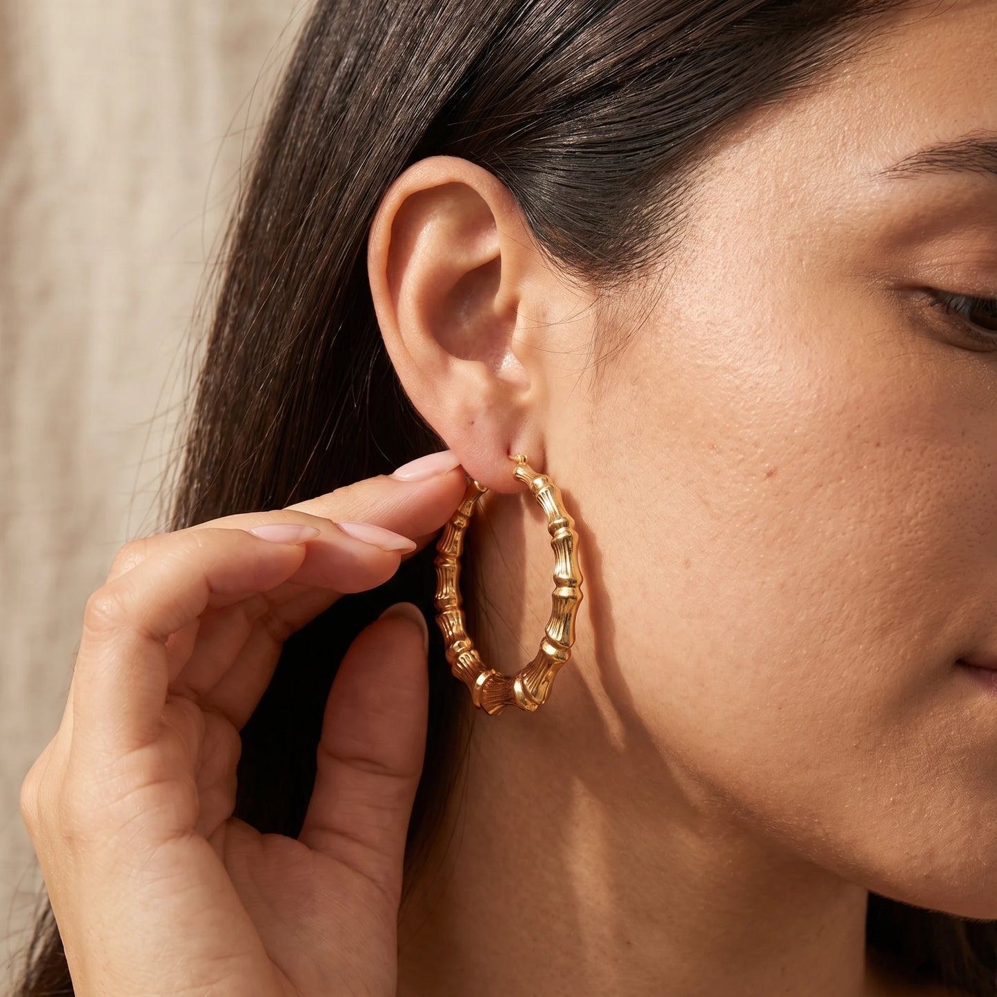Reed-Ribbed Polished Round Earrings