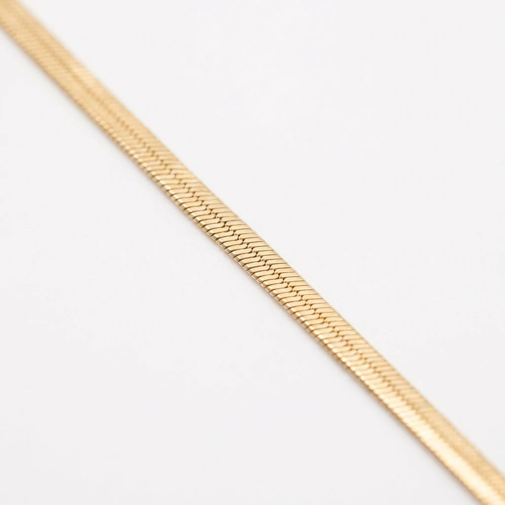 3mm Herringbone Gold Chain macro detail