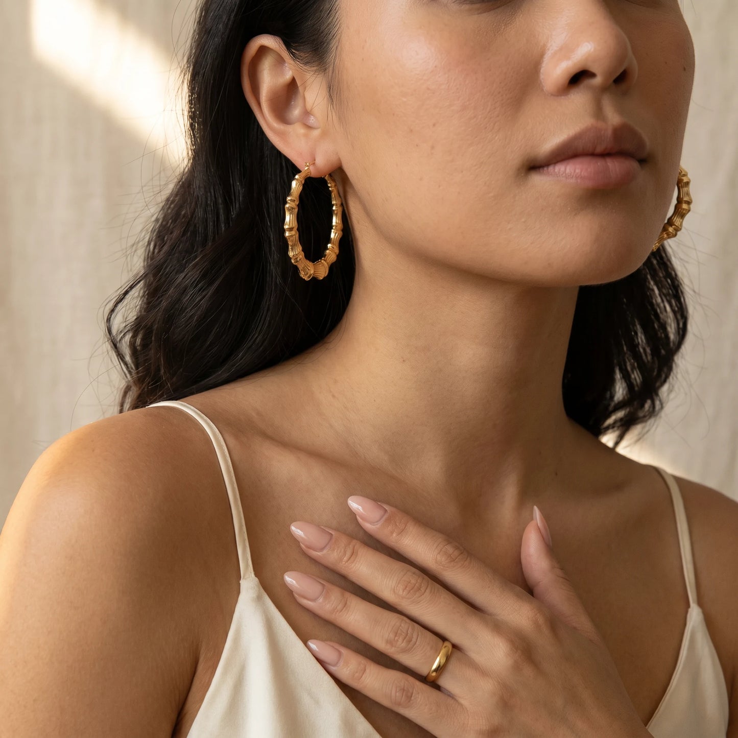 Reed-Ribbed Polished Round Earrings