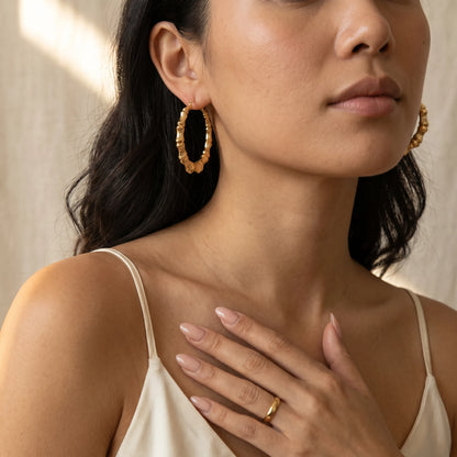 Reed-Ribbed Polished Round Earrings