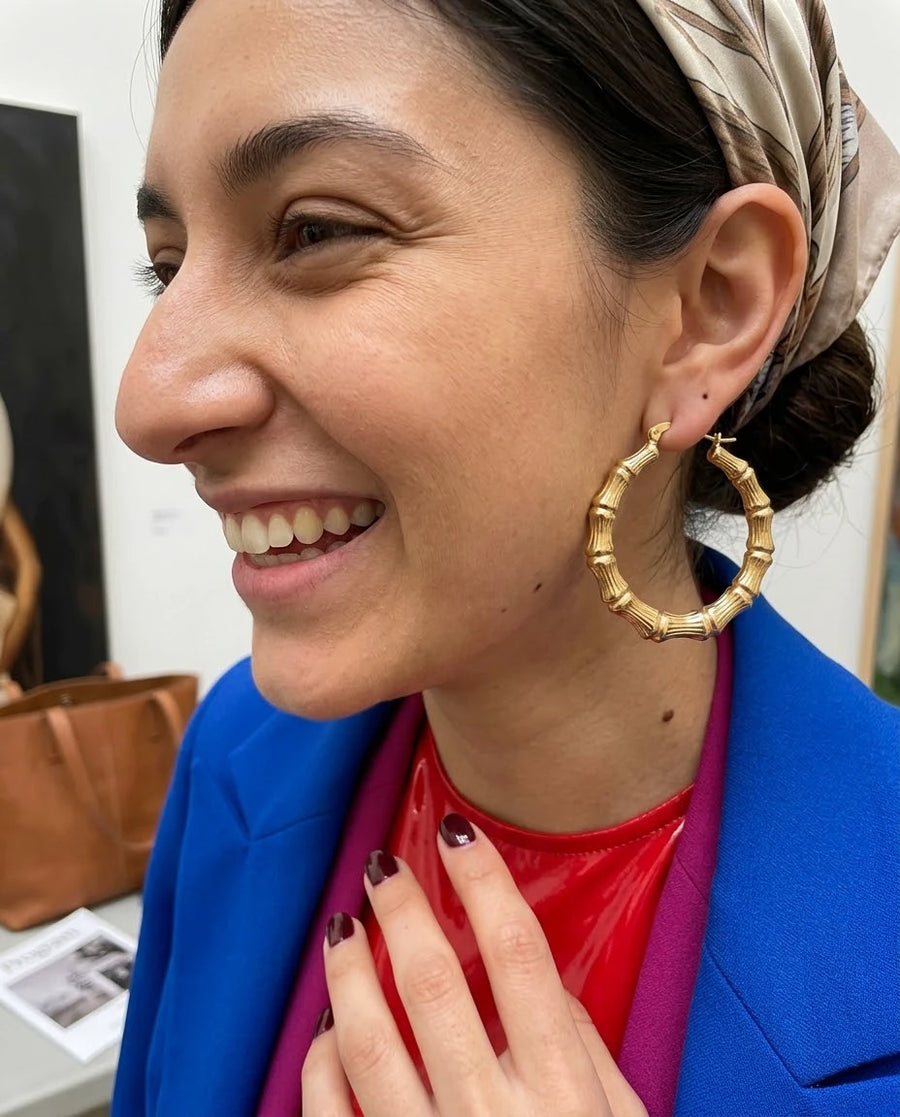 Reed-Ribbed Polished Round Earrings porté