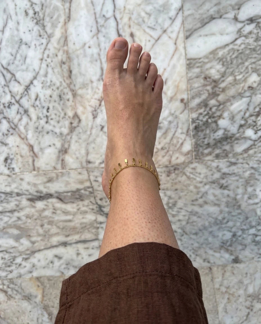 Sun Ray Fringe Anklet porté