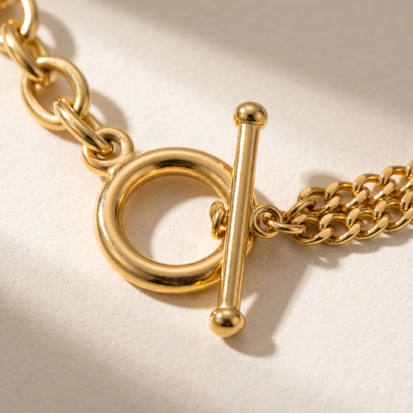 Toggle Cable Curb Necklace gold macro detail of toggle clasp T-bar