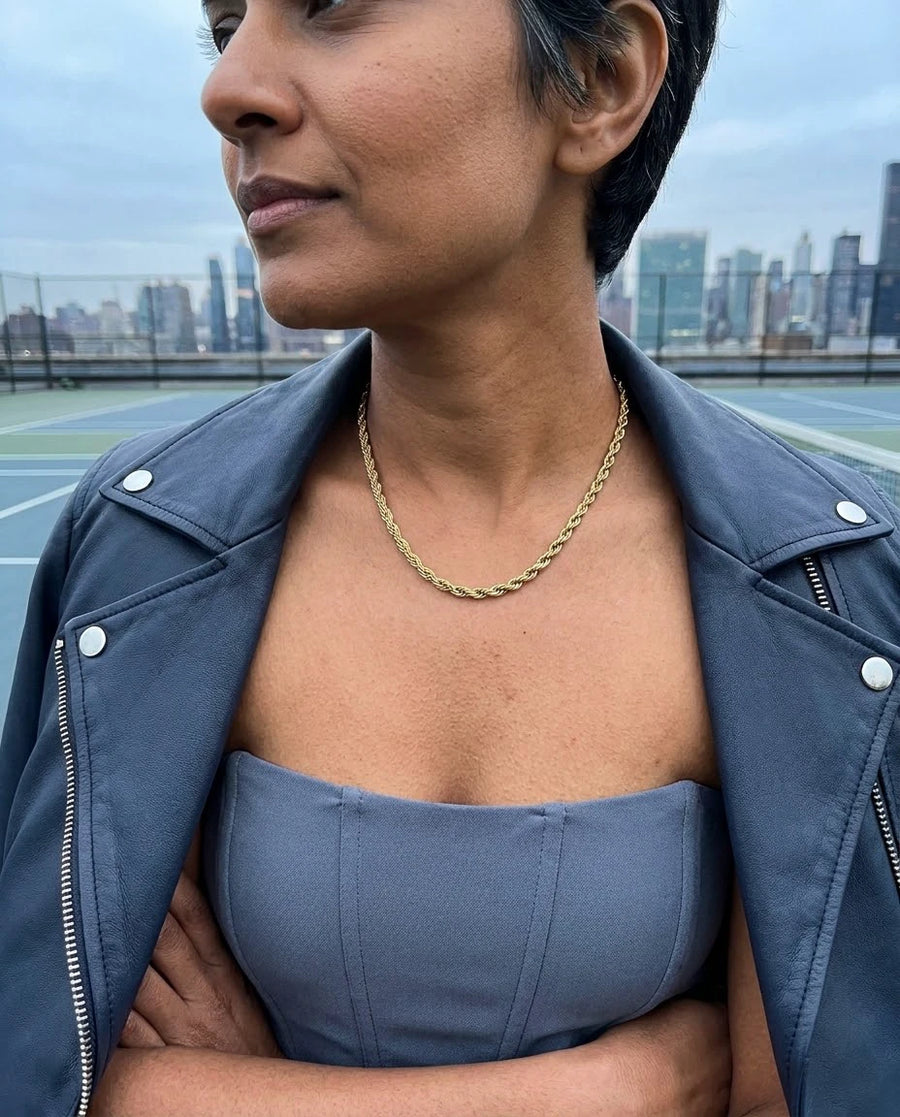 Twisted Rope Chain Necklace porté
